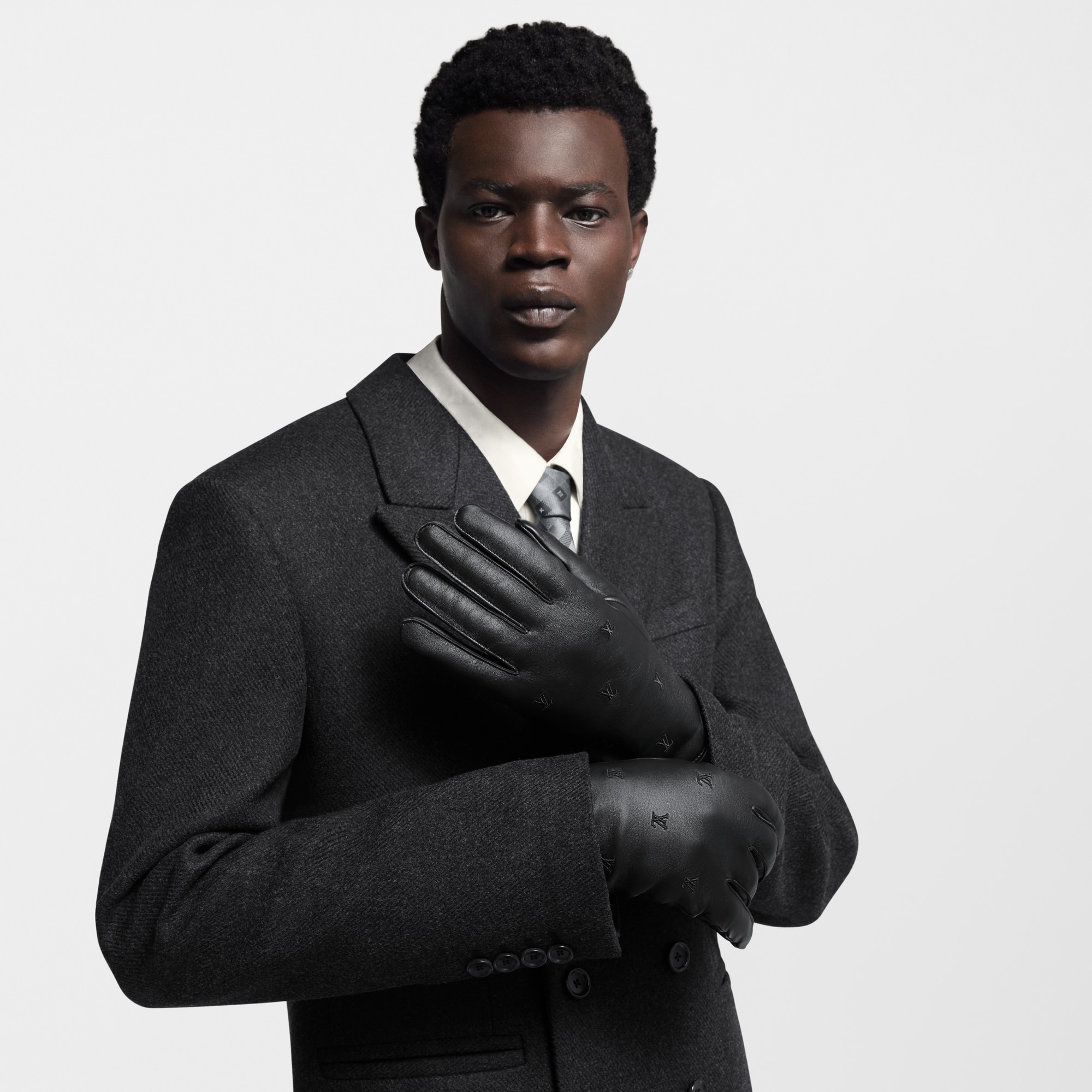 Louis Vuitton M7737I グローブ・LV ブラゾン